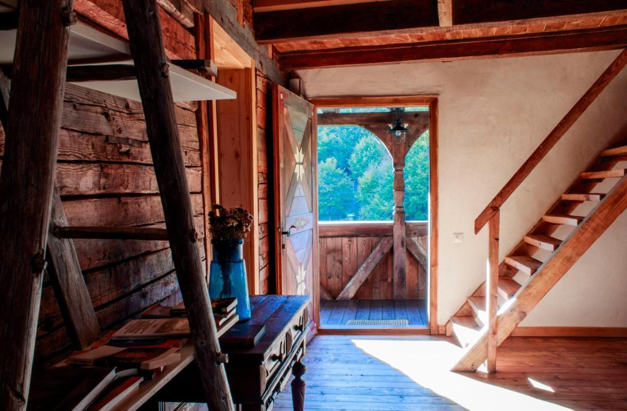 Raven'S Nest - The Hidden Village, Transylvania - Romania Sub Piatra Esterno foto